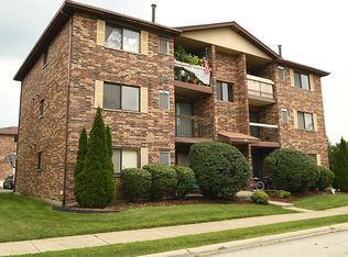 9024 Orland Ct APT 203, Orland Park, IL 60462