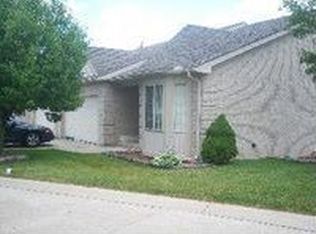 1628 Tony Ct, Monroe, MI 48162