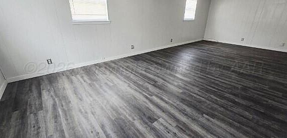 2nd image of 1202 Boyd St