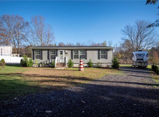 7622 Cardinal Rd, Wolcott, NY 14590