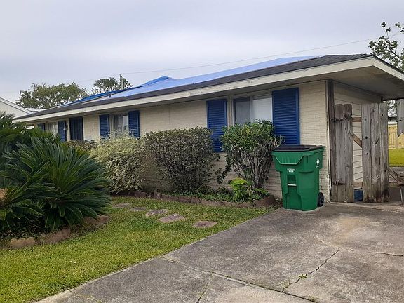 3rd image of 121 Elaine Dr