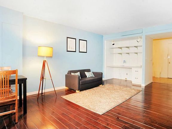 2nd image of 200 E 27th St APT 1C