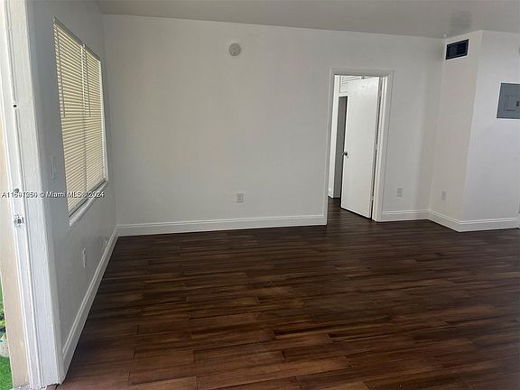 3rd image of 2072 NE 169th St APT 5