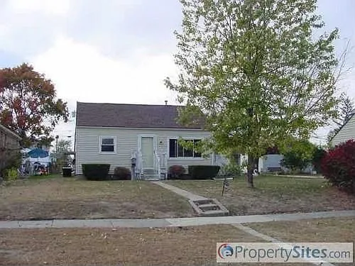2412 Villa Ave photo 1