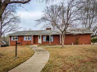 1078 6th Avenue Dr NW, Hickory, NC 28601