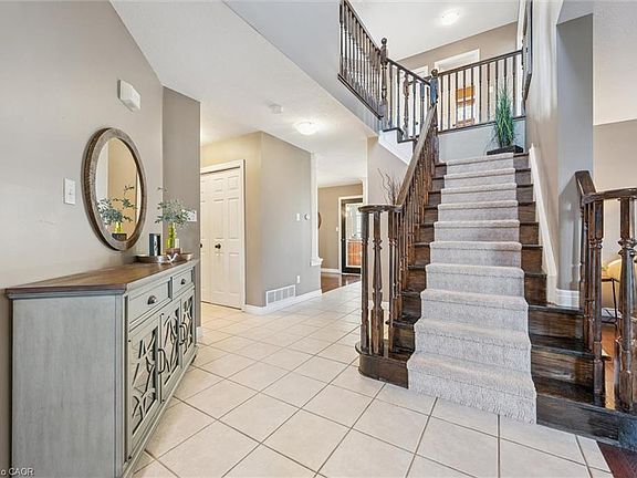 4th image of 7 Hearthbridge St