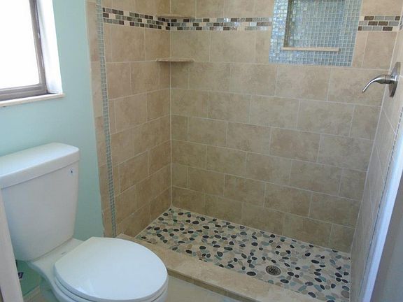5th image of 906 SE 20th Ct