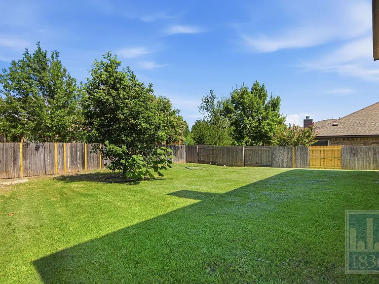 18713 Falcon Pointe Blvd — Photo 34
