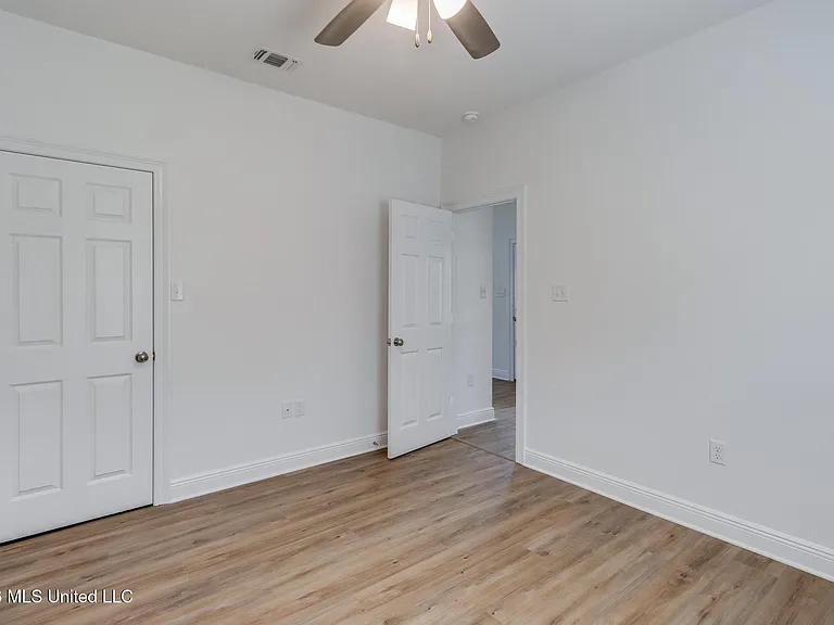 13469 Mary Ave — Photo 9