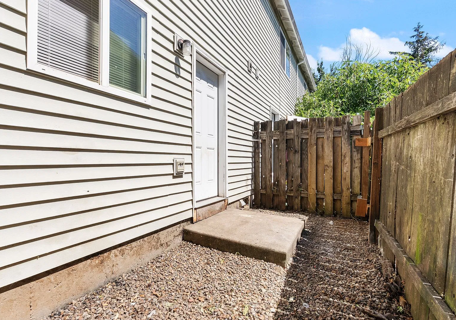 2338 SE 89th Ave — Photo 4