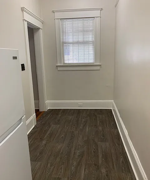 Eat-in kitchen