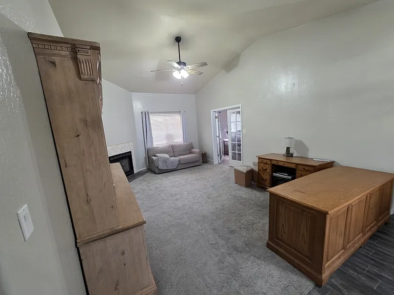 2495 S 34th Ave — Photo 3