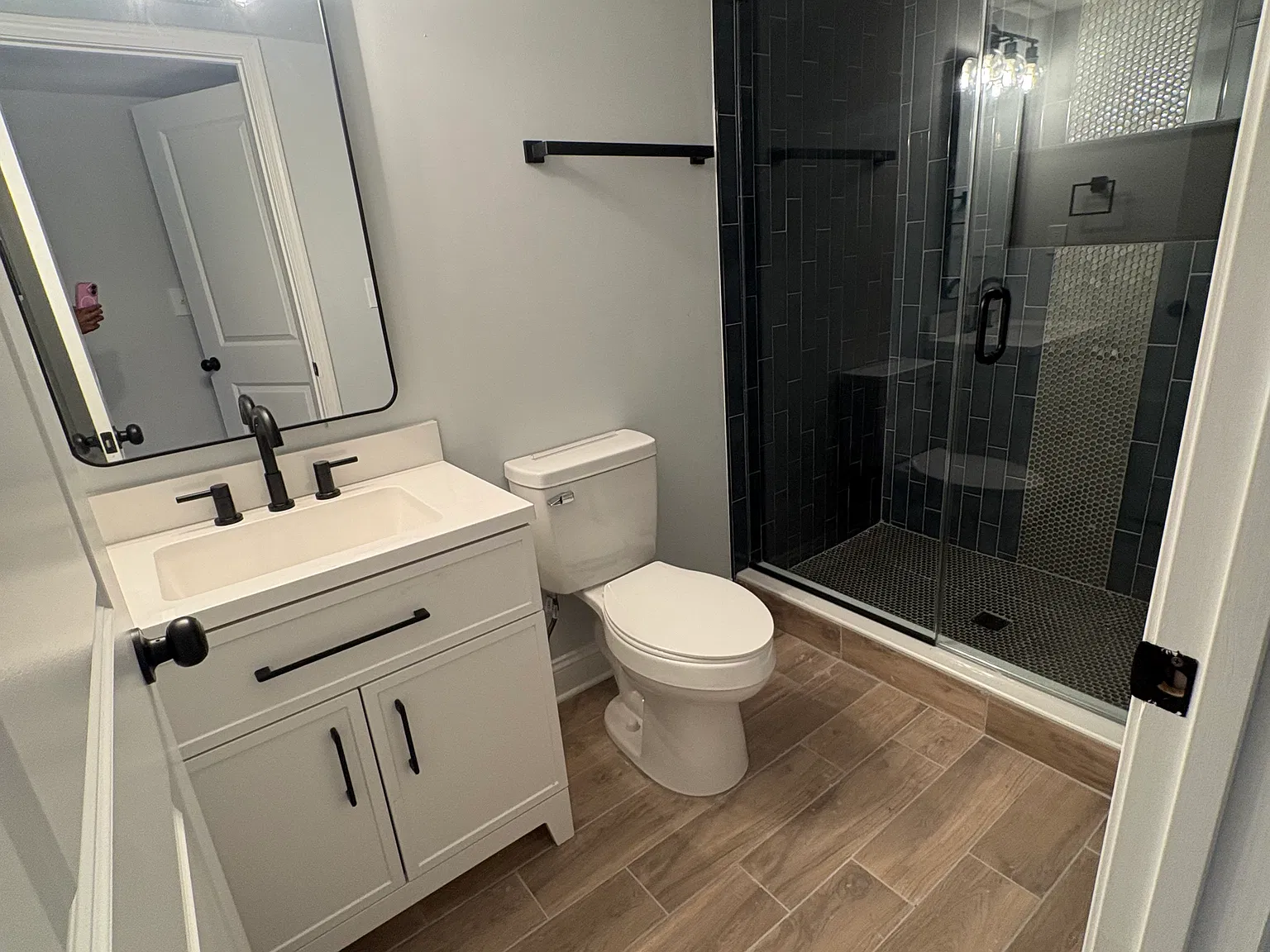 6 bed, 1340 sqft, $3,200 — Photo 4