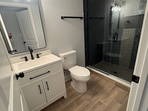 4th image of 1145 Myrtle Ave