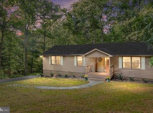 104 Dogwood Dr, Cross Junction, VA 22625