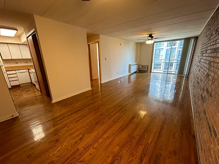 2340 N Commonwealth Ave — Photo 26