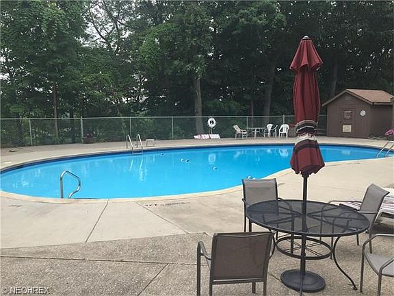 3rd image of 18501 Hilliard Blvd APT 203