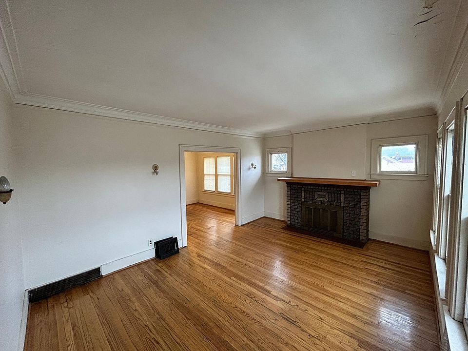 1st image of 14915 Petoskey Ave #2