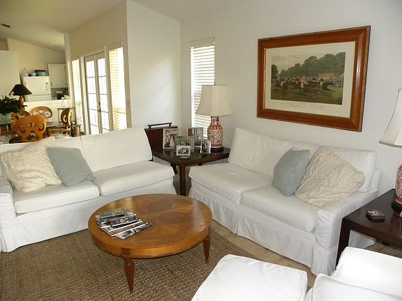 4th image of 208 Charlemagne Cir