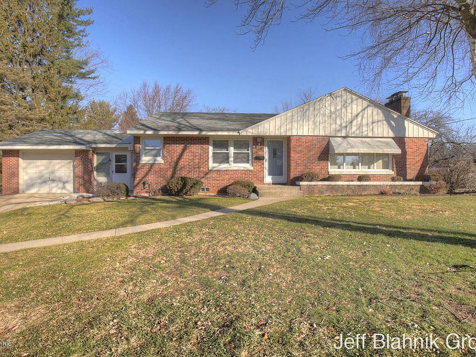 1st image of 2241 Clover Dr NW