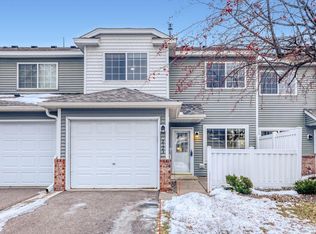 2123 Grenadier Ave N, Oakdale, MN 55128
