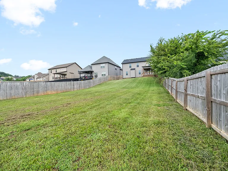 3482 Southwood Dr — Photo 30
