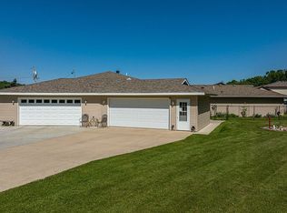 10423 202nd Ave, Anamosa, IA 52205
