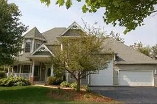 2S674 Arrowhead Dr photo 1