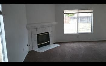 4th image of 1841 N Pennsylvania Ave
