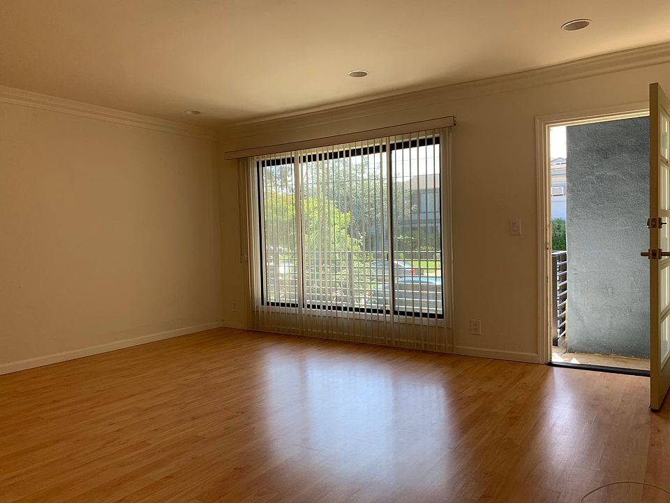 1st image of 929 Idaho Ave APT 4