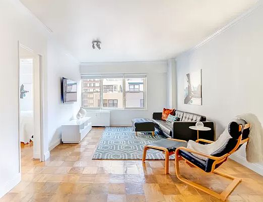 3rd image of 370 E 76th St APT C1403
