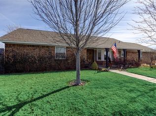 1608 Smoking Tree St, Moore, OK 73160
