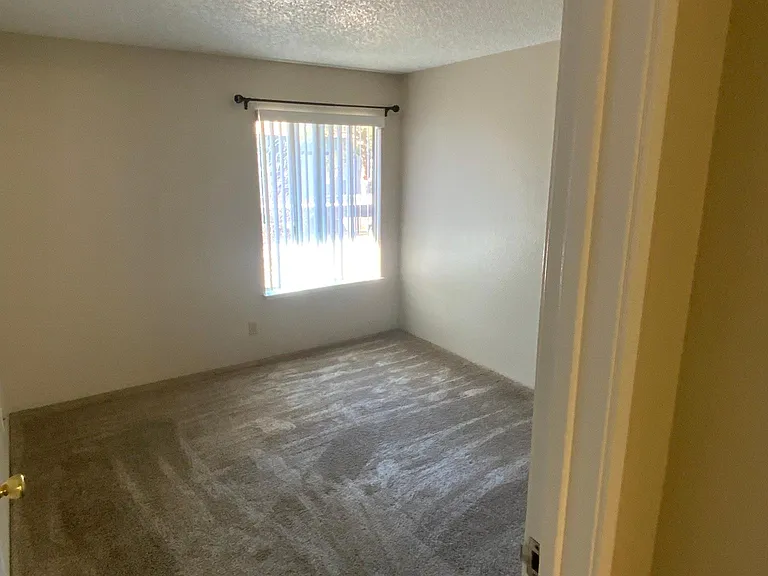 1533 Delucchi Ln #F — Photo 4