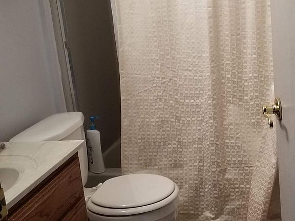 4th image of 20619 Avalon St