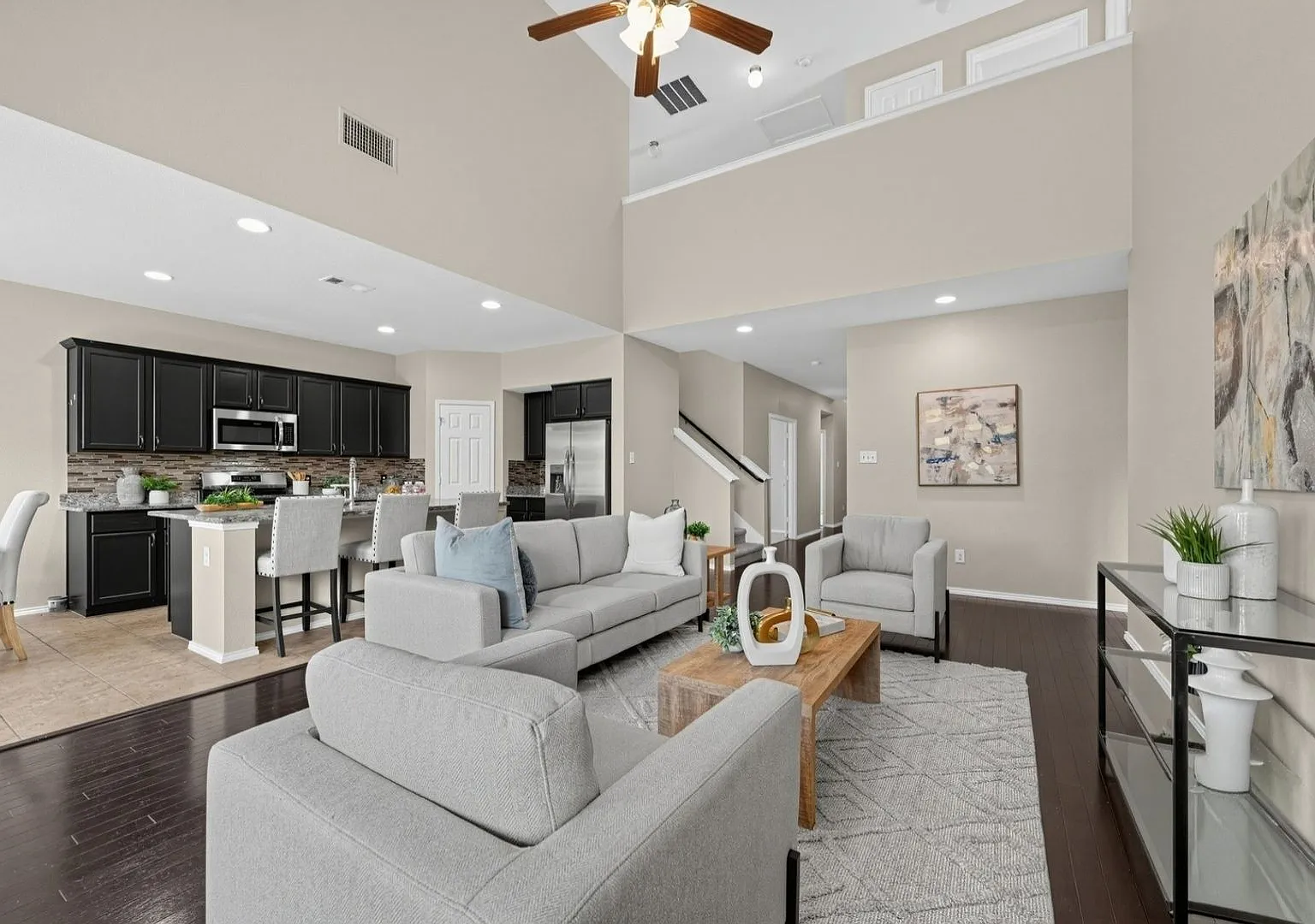Spacious 5BR House in Fort Worth - Highly Desirable Area and School District + $300 Move-in Bonus... — Photo 1