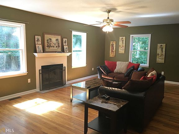 3rd image of 110 Buckwood Trl