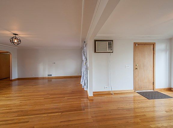 2nd image of 1419 School Ave