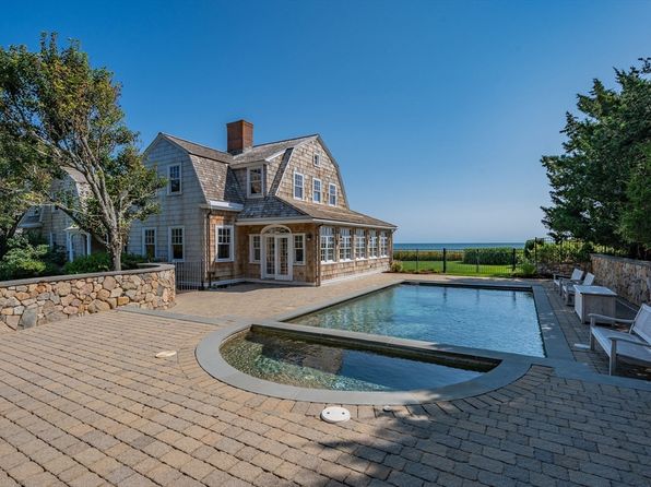 741 Sea View Ave, Barnstable, MA 02630