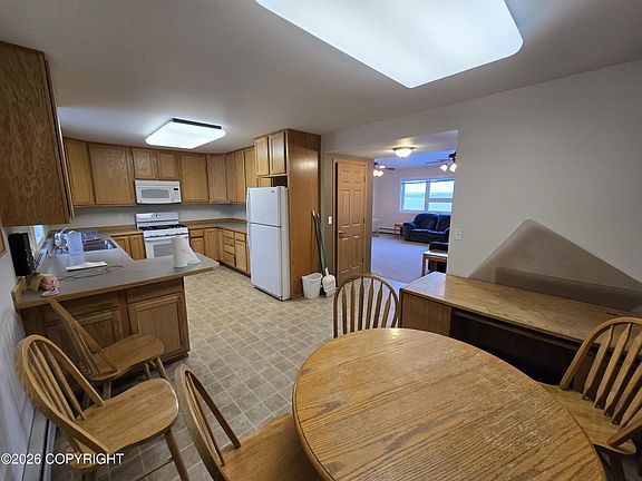 3rd image of 8442 Sanatu St