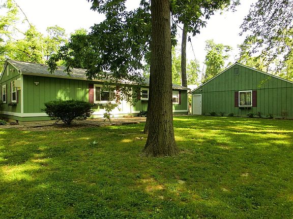3rd image of 60 Lorelei Dr