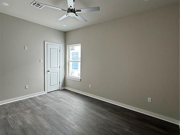 5th image of 14031 Wales St