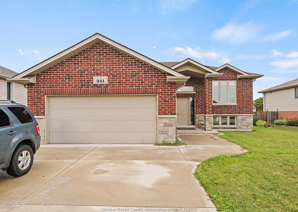 1st image of 341 Piroli Cres