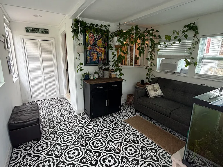 17 Daniels St — Photo 3