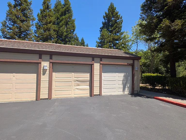 143 Tuscany Ct — Photo 15