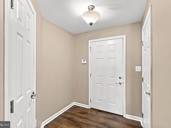 5th image of 1281 Stonehaven Way