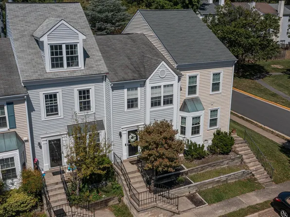13902 Preacher Chapman Pl, Centreville, VA 20121