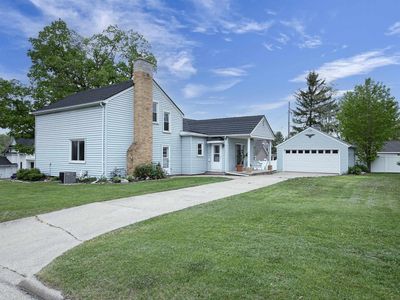 401 West MAIN STREET, Hortonville, WI, 54944