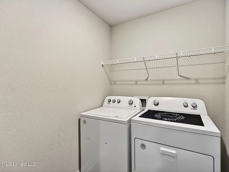 5438 Leeds Ln — Photo 44