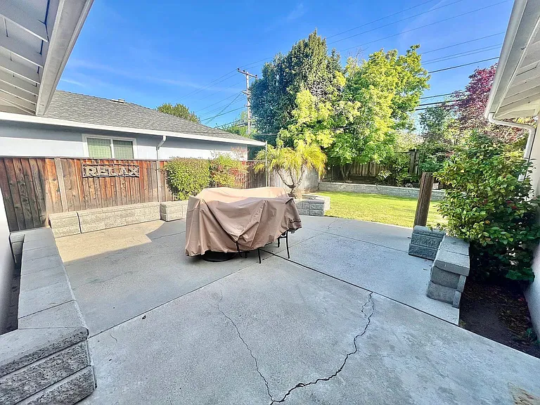 6610 Canterbury Ct — Photo 33