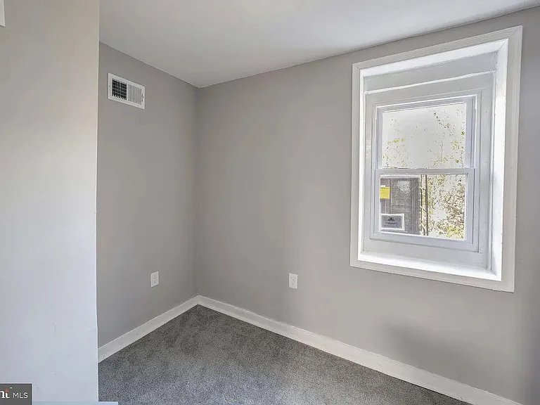 344 S Calhoun St — Photo 10